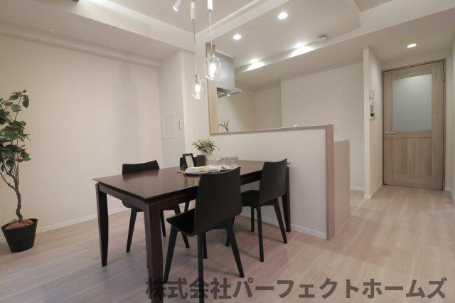 サンメゾン枚方朝日丘　かえで館の居間・リビング|リビングです