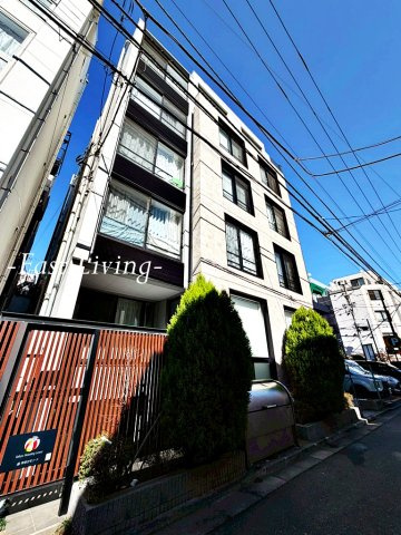 ミリアレジデンス早稲田山吹町のエントランス