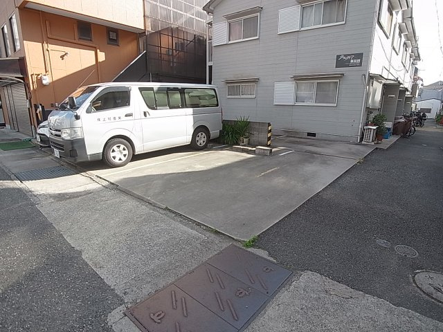 グランディア新長田の駐車場|駐車場