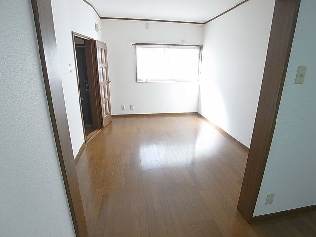 グランディア新長田のその他|ご覧の明るさ、１Fのリビング部分