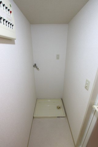 【設備】 | サンシティ泉ヶ丘 | 室内洗濯機置場