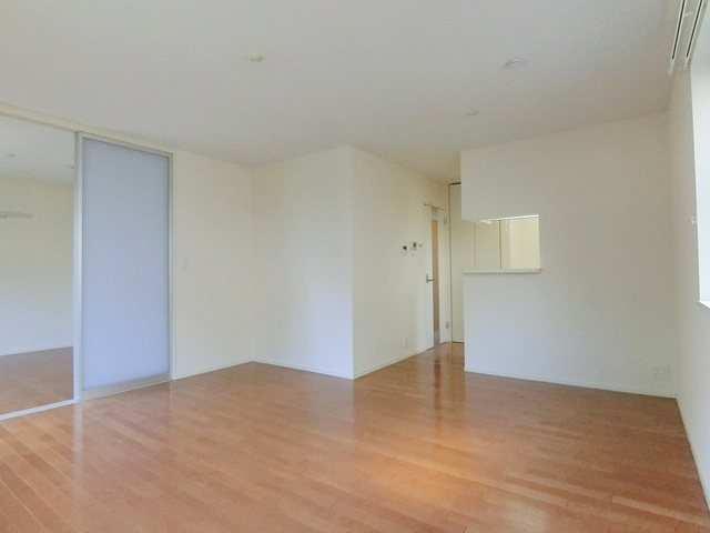 プラネットの居間・リビング|★バルコニーからリビング★