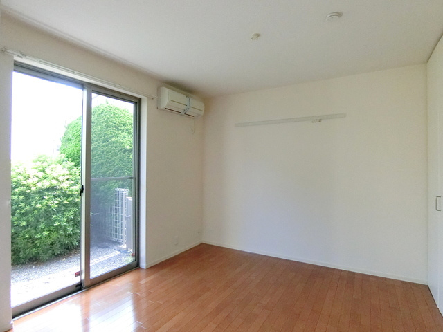 プラネットの洋室|★５．６帖フローリングのお部屋★