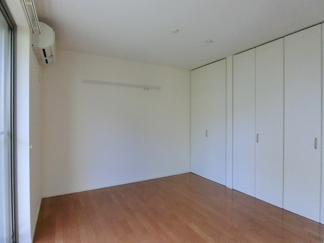 プラネットの寝室|★エアコンも設置済みで快適です★