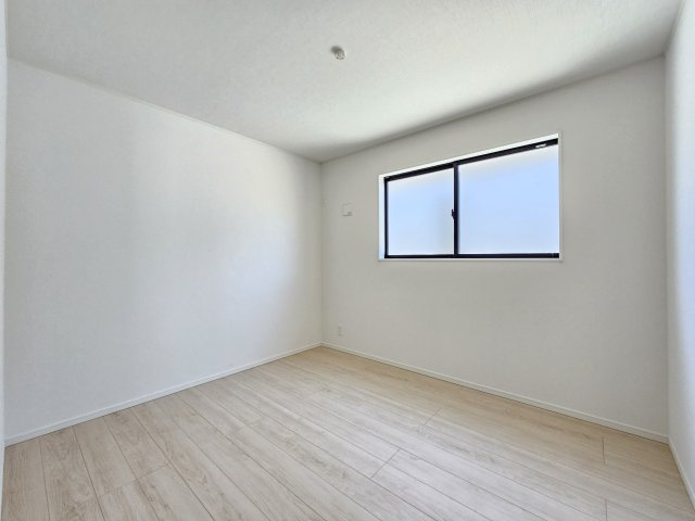 瑞浪市下沖町第３の洋室|２階洋室５．２帖