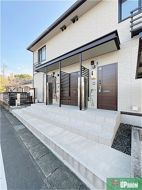 ウィスタリアのエントランス