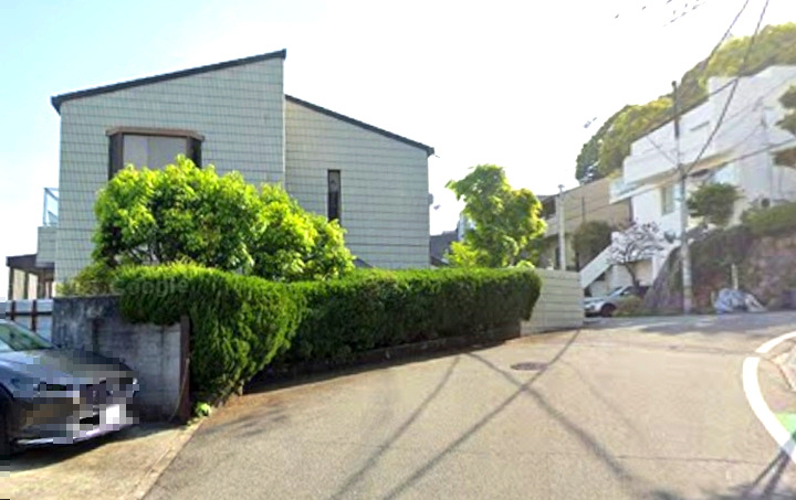 西宮市苦楽園二番町の外観|都心生活を潤す豊かな緑に恵まれたロケーション。
