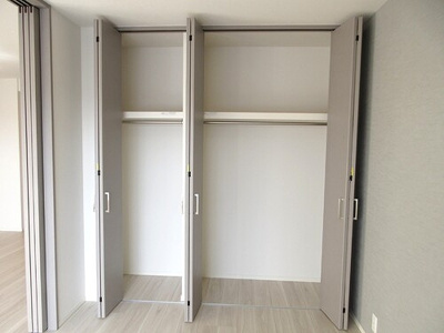 【収納】 | サーパス宇都宮県庁前通り | 洋室（LD横）　クロゼット