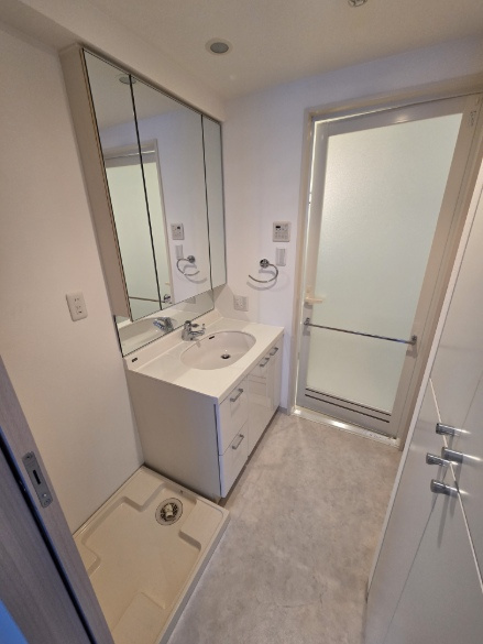 エルシア四条麩屋町の独立洗面台