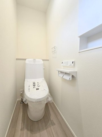 青梅市今寺4丁目　全3棟のトイレ