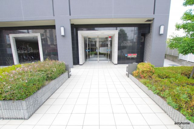 エスリード福島リバーフロント　仲介手数料無料のエントランス