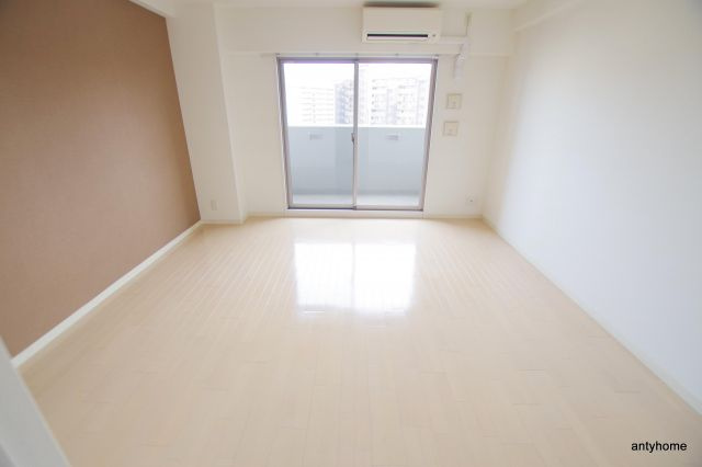 エスリード福島リバーフロント　仲介手数料無料の居間・リビング