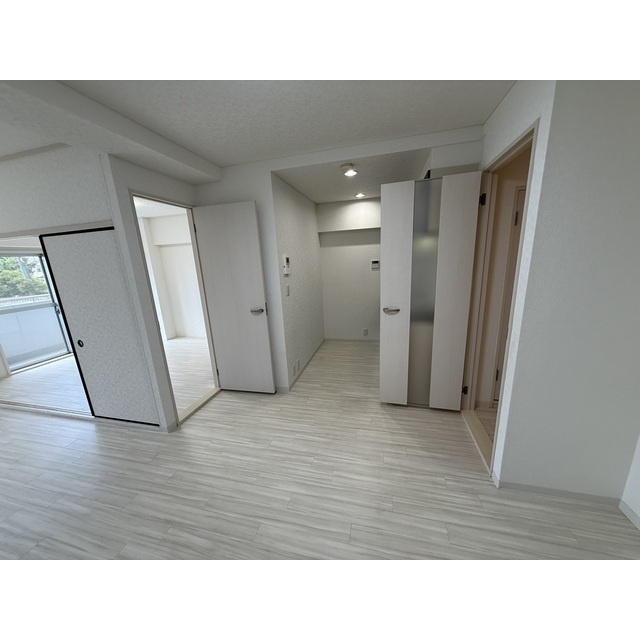 ヴィラ中川の居間・リビング