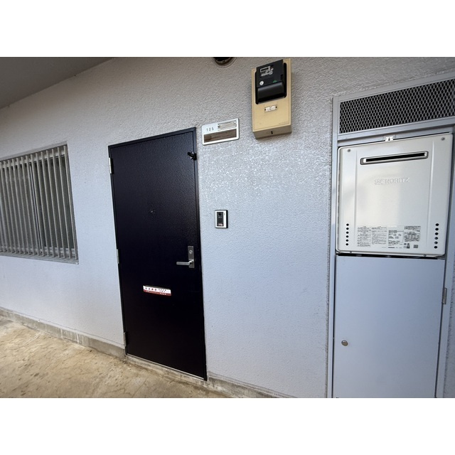 ヴィラ中川の玄関