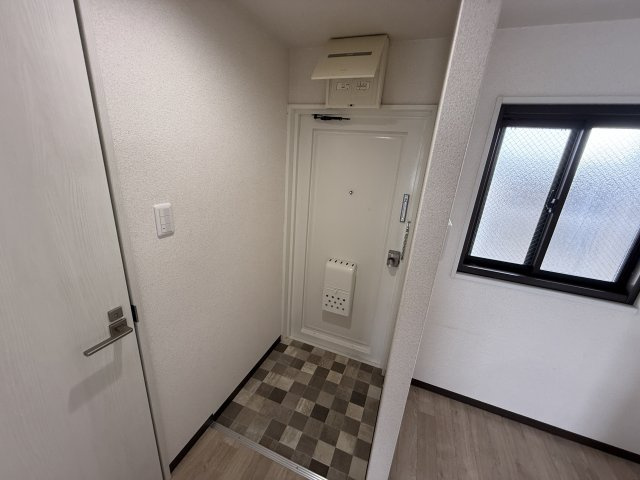 豊南ハイツの玄関