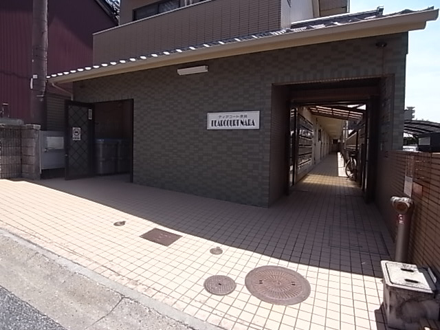 ディアコート奈良のエントランス