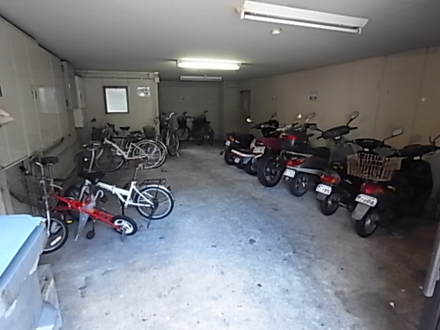 ディアコート奈良の駐車場