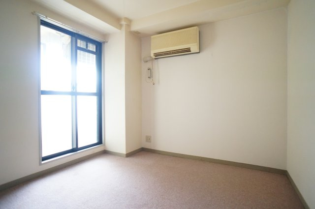 ディアコート奈良の洋室