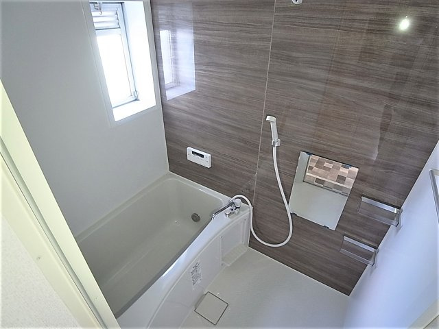 ユメノサニーハイツの浴室|追炊き付きの美麗お風呂に入れ替え済み