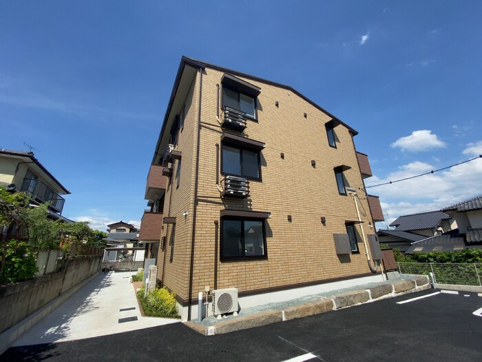 ウィル東小路の外観