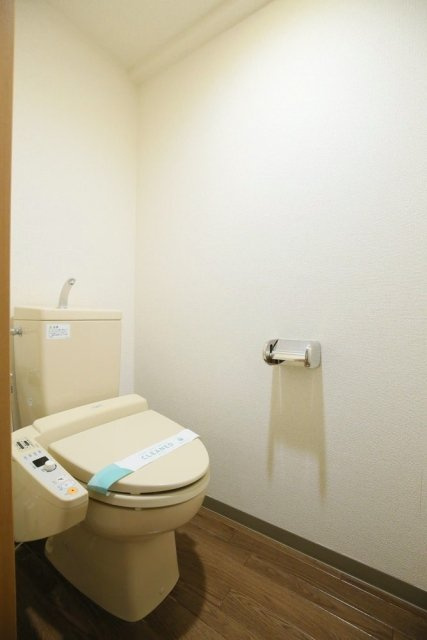 エスコート音羽のトイレ|　※別室参考写真です。