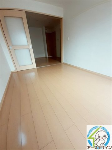 ラフレシールⅡの居間・リビング|※類似部屋