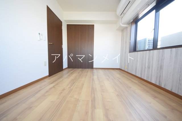 【寝室】 | グランドエンブレム横浜～仲介手数料無料～ | 落ち着いた色調の寝室です