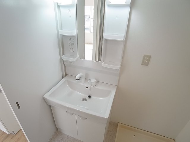 BELL TREE平和台の洗面所|独立洗面、シャンプードレッサー