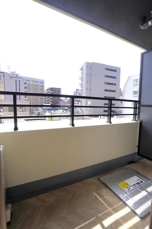 クラリティア文京湯島のバルコニー|※反転タイプ参考写真