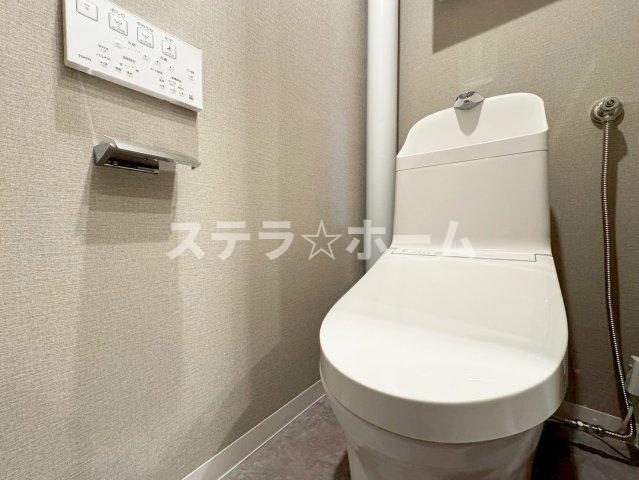 クローバーハイツ森小路二号棟のトイレ|落ち着いたトイレです