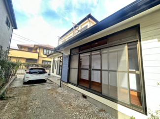 【外観】 | 千葉市稲毛区小中台町　中古戸建　総武線「稲毛駅」 | 季節感を演出する多彩な樹木と豊かな彩りが重なり、四季折々の変化を楽しめる心地よい場所となることでしょう。