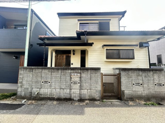 【外観】 | 千葉市稲毛区小中台町　中古戸建　総武線「稲毛駅」 | 忙しく過ぎゆく日常を置き去るほど、ゆったりした時間が流れる住環境♪♪『快適』は「家」と「街」と「環境」が調和した時に訪れるだと改めて感じさせてくれます。時間の経過と共に味わいが出る素敵な空間へ！！