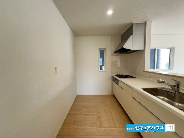 【同施工物件ご案内可能】豊明市沓掛町　全4棟の内観：施工例|【LDKイメージ】
◆日当たりが良く温かい広々リビングは家族の団らんスペースになります。