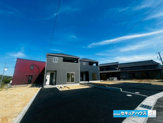 【今からご案内可能】豊明市沓掛町　全4棟の前面道路含む現地写真|事前予約にて現地ご見学いただけます！お気軽にお問い合わせください♪
■株式会社　セキュアハウス■
住宅ローンに強く、知識、経験豊富なスタッフ在籍
お客様に寄り添い、ご成約後もサポート致します。　　　　