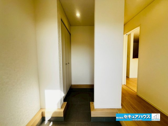 【同施工物件ご案内可能】豊明市沓掛町　全4棟の前面道路含む現地写真|事前予約にて現地ご見学いただけます！お気軽にお問い合わせください♪
■株式会社　セキュアハウス■
住宅ローンに強く、知識、経験豊富なスタッフ在籍
お客様に寄り添い、ご成約後もサポート致します。