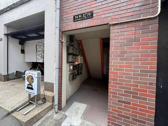 NKビルのエントランス