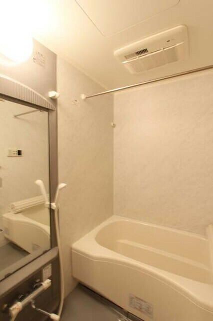 コンフォリア代々木上原の浴室