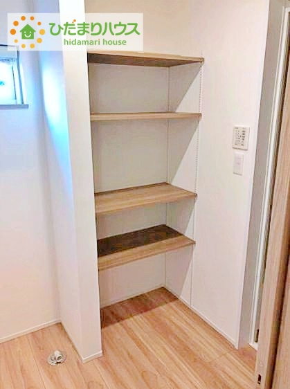 郡山市昭和1丁目　中古戸建の収納|ゆったりとした洗面所には物入れを完備！タオルや洗剤をしまえます(^^)/