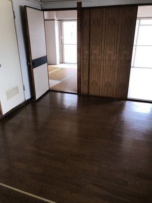 グランドール佐久間