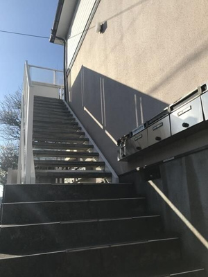 【エントランス】 | ＣＯＲＮＥＬ　ＨＯＵＳＥ