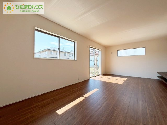 大槻前畑　新築戸建　1号棟の居間・リビング|早くお仕事終わらせて、家に帰りたくなるようなリビングです(^^♪