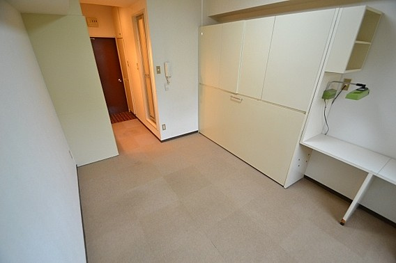 プラス六甲の居間・リビング