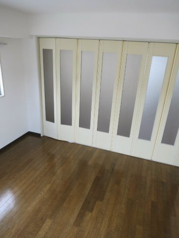 ロイヤル神戸下山手の居間・リビング