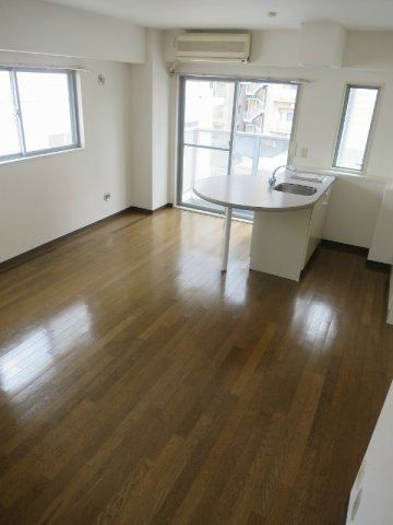 ロイヤル神戸下山手の居間・リビング