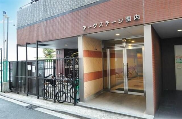 アークステージ関内のエントランス