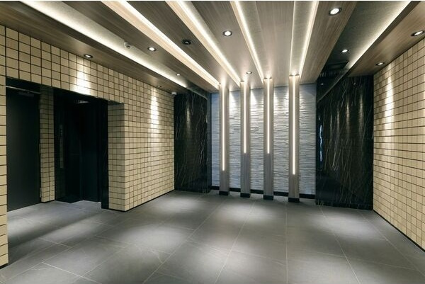 S-RESIDENCE浅間町駅前axial(アクシャル)キャンペーン中のエントランス