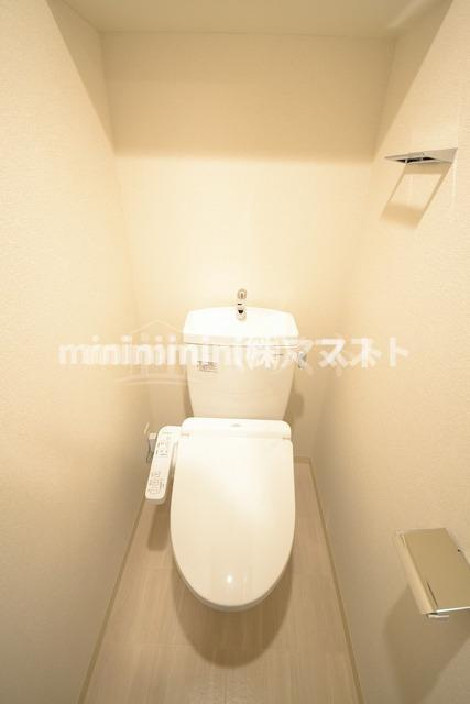 大阪市浪速区日本橋東２丁目の賃貸マンションのトイレ