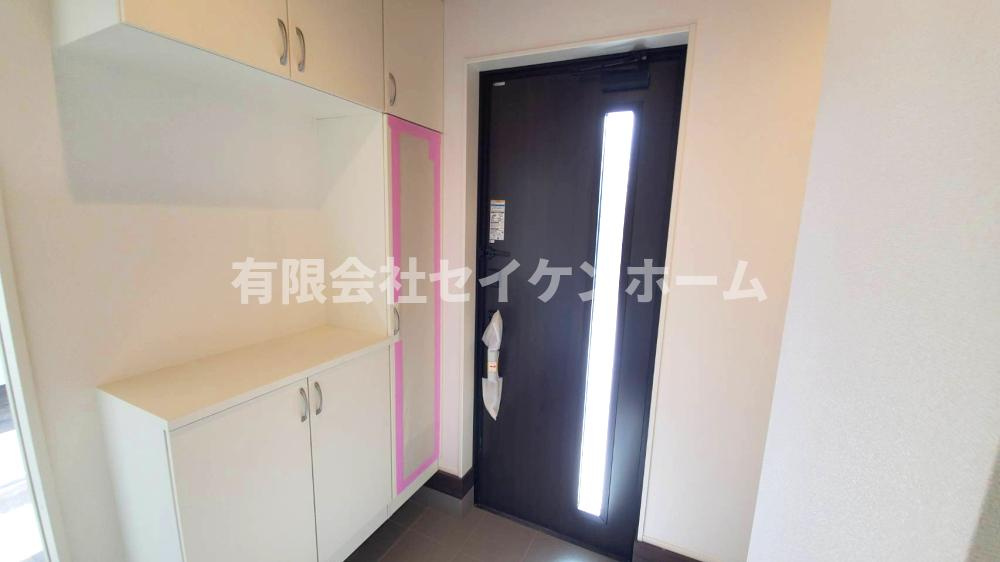 行田市矢場　新築住宅（平屋住宅）2号棟の玄関