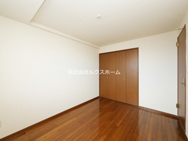 アメニティ駅前の居間・リビング|ゆったりとした居間です