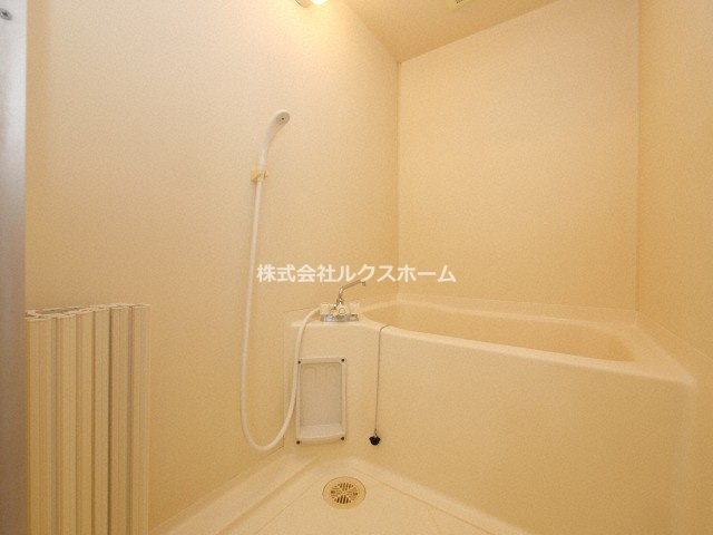 アメニティ駅前の浴室|落ち着いた空間のお風呂です